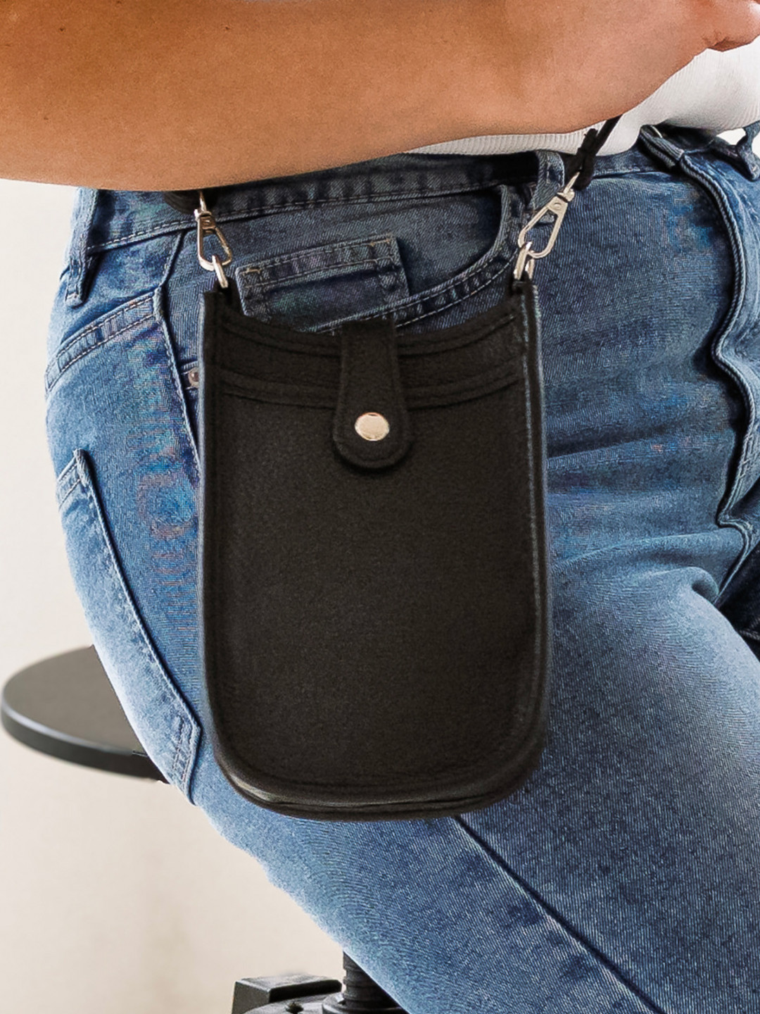 Dámská kožená kabelka na mobil a doklady Italia Simma – černá